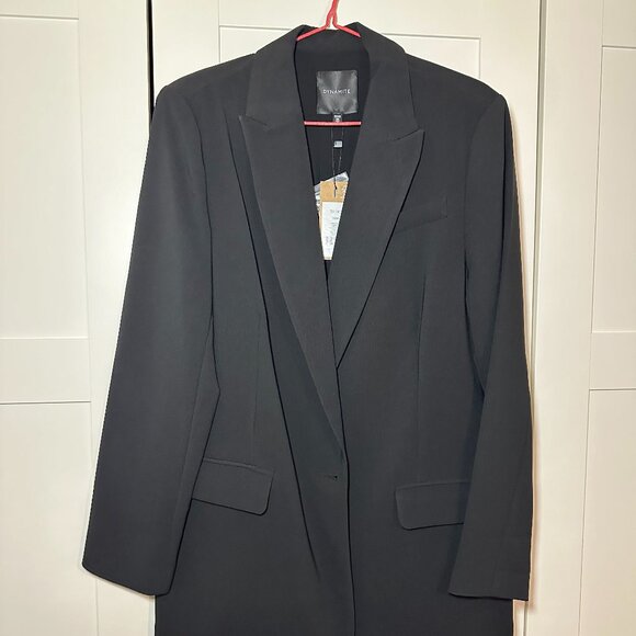 Classy Elegant Black Blazer - DYNAMITE - Picture 1 of 3